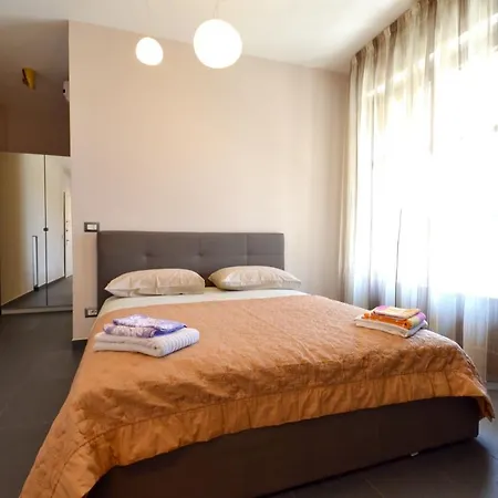 Apartment Charming Flat In - 50 Sqm - Cosy Balcony.