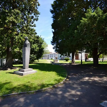 公寓 Charming Flat In - 50 Sqm - Cosy Balcony.