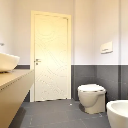 Charming Flat In - 50 Sqm - Cosy Balcony. *