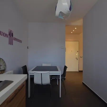アパート Charming Flat In - 50 Sqm - Cosy Balcony. *