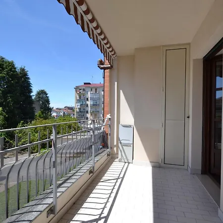 Charming Flat In - 50 Sqm - Cosy Balcony. * ヴェルチェッリ