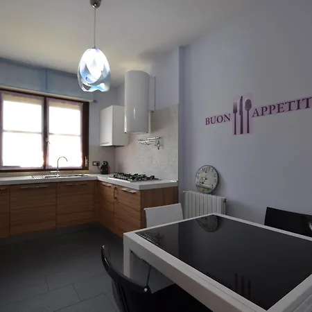 Charming Flat In - 50 Sqm - Cosy Balcony. アパート ヴェルチェッリ